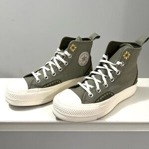 CONVERSE EXCLUSIVE All Star Lift Platform Autumn Embroidery-WOMENS SIZE 5.5